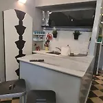 Casa Di Paola Via Napoli شقة